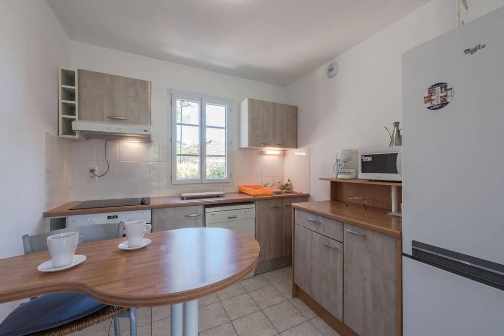 Guest House III Magny-le-Hongre Exterior foto